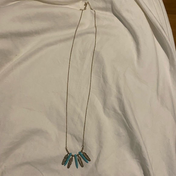 Super Long Feathers Statement Necklace - Picture 2 of 3